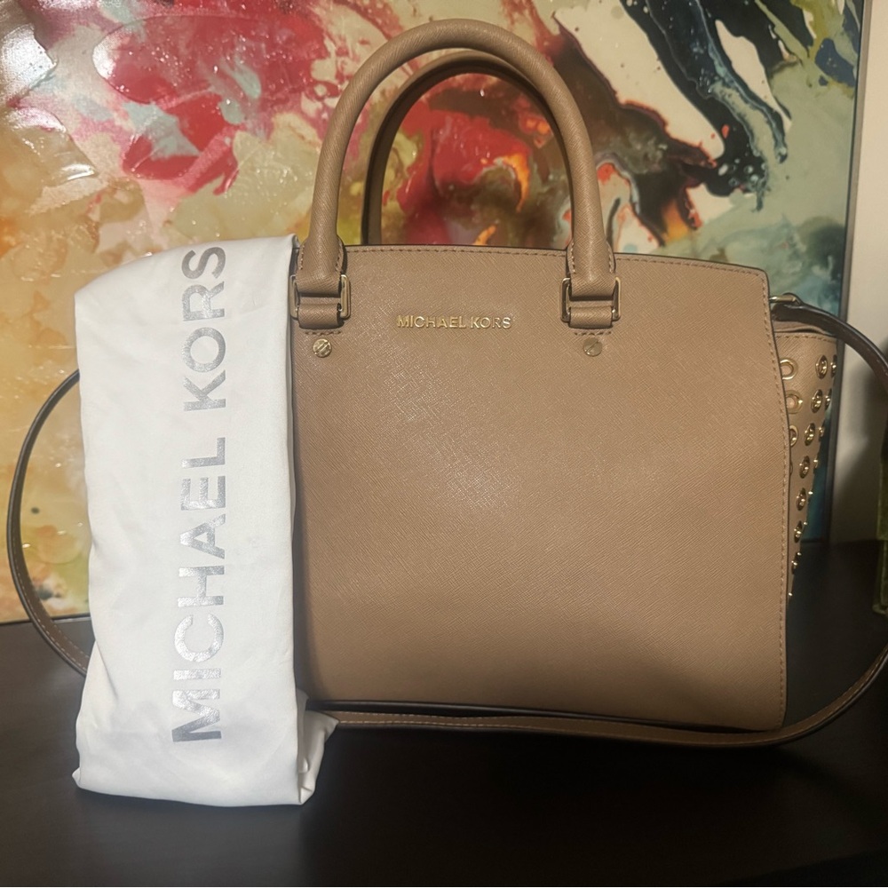 Michael Kors Beige Satchel with Gold Accents - Picture 11 of 11